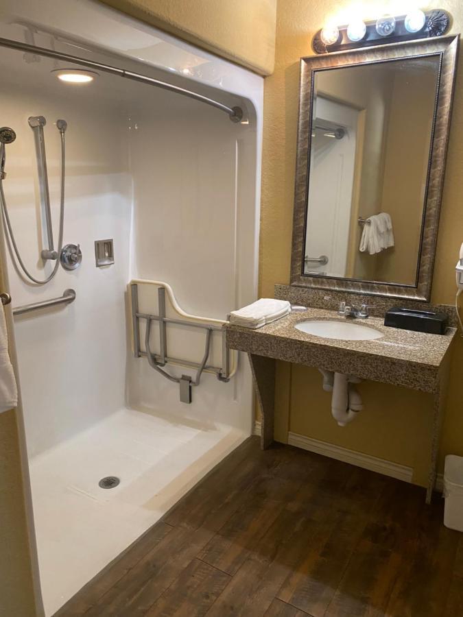 Southern Inns And Suites Now Offering Rv Spaces For Rent Yorktown Dış mekan fotoğraf